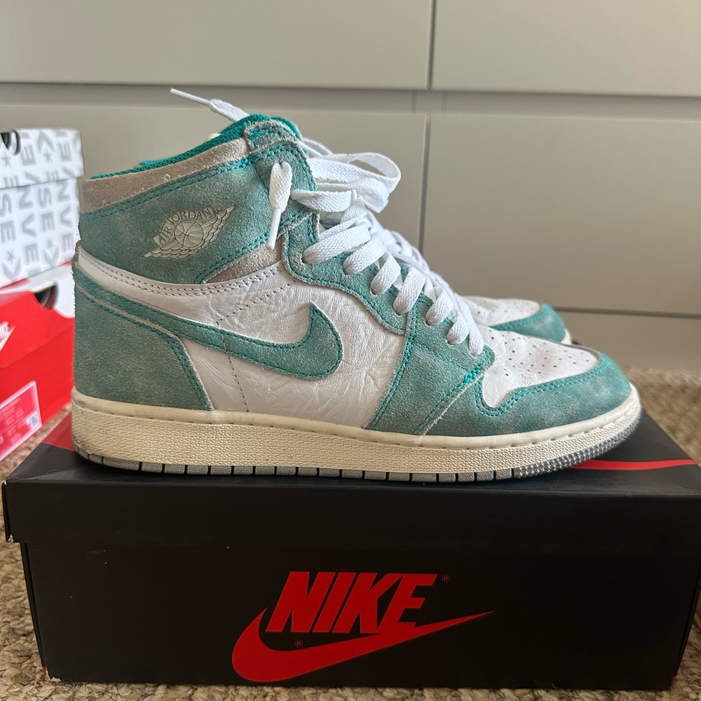 Nike Air Jordan 1 Retro High OG Turbo Green Sneakers